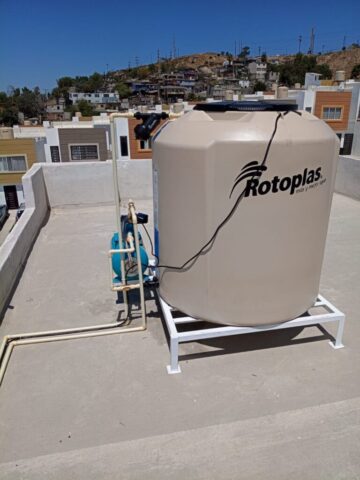 INSTALACION DE ROTOPLAS TINACO EN TIJUANA CON BOMBA